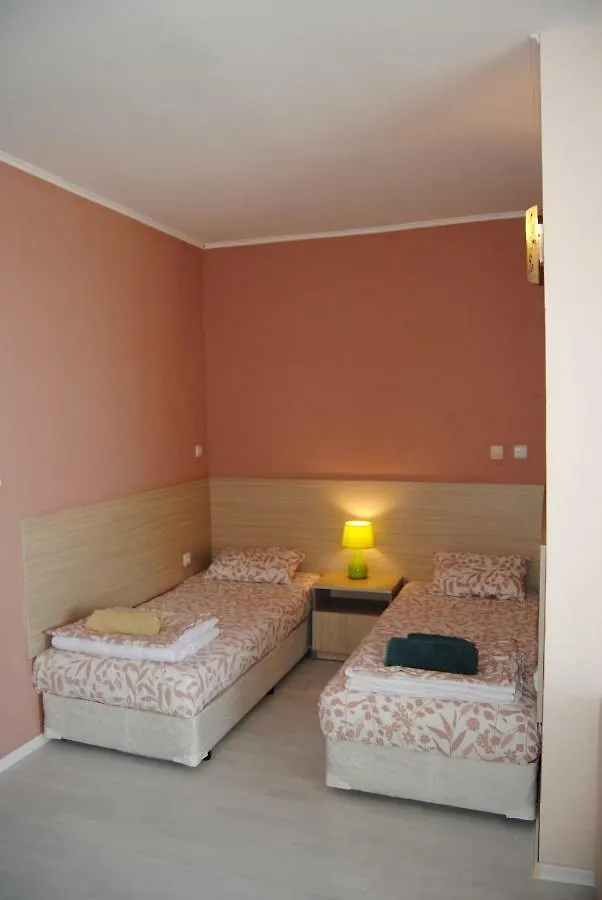 Yalta Studio Golden Sands Hotel